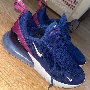 Size 7 Nike Air Max 270